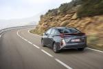 Toyota Prius Plug-in Hybrid 2016 года